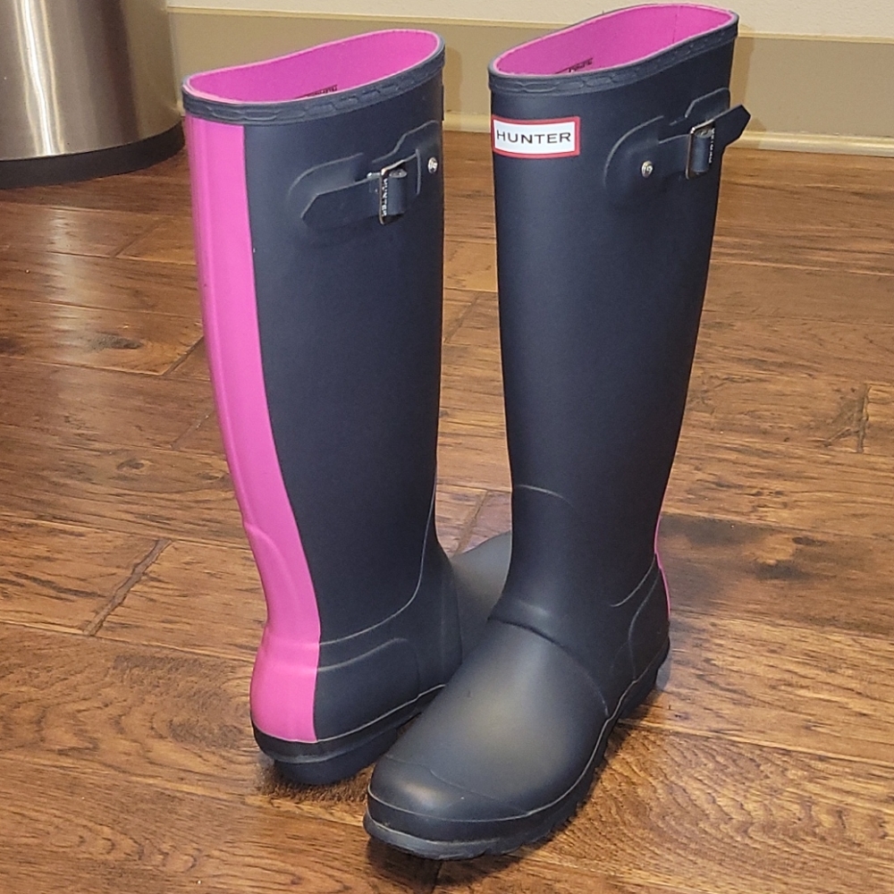 Hunter Original Stripe Navy & Liptick Rain Boots